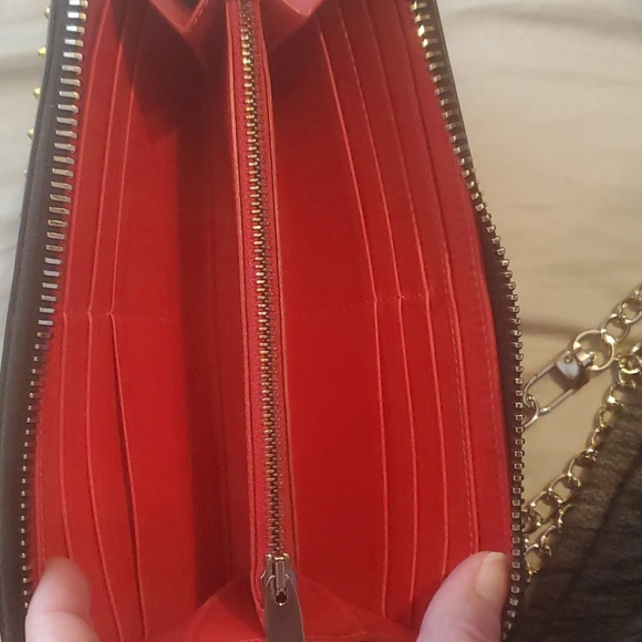 SALE TODAY ONLY!Authentic Louboutin Wallet/Clutch with chain! - Picture 10 of 11